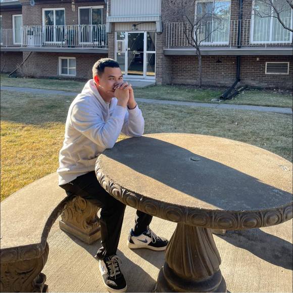 Meet your Posher, Aaron ralph - Picture 1 of 1